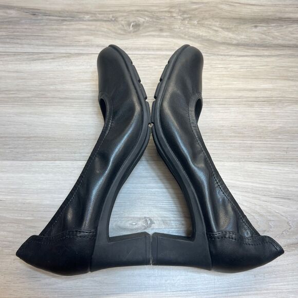 CLARKS Neiley Pearl Block Heel Black Leather Pump Women\'s Size 7.5 M Minimalist